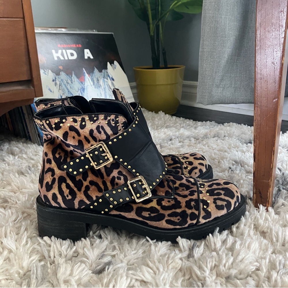 Design Lab Lord & Taylor Velvet Leopard Print Studded Combat Boots Size 9.5 US